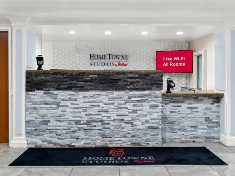 Red Roof Inn Auburn Hills image