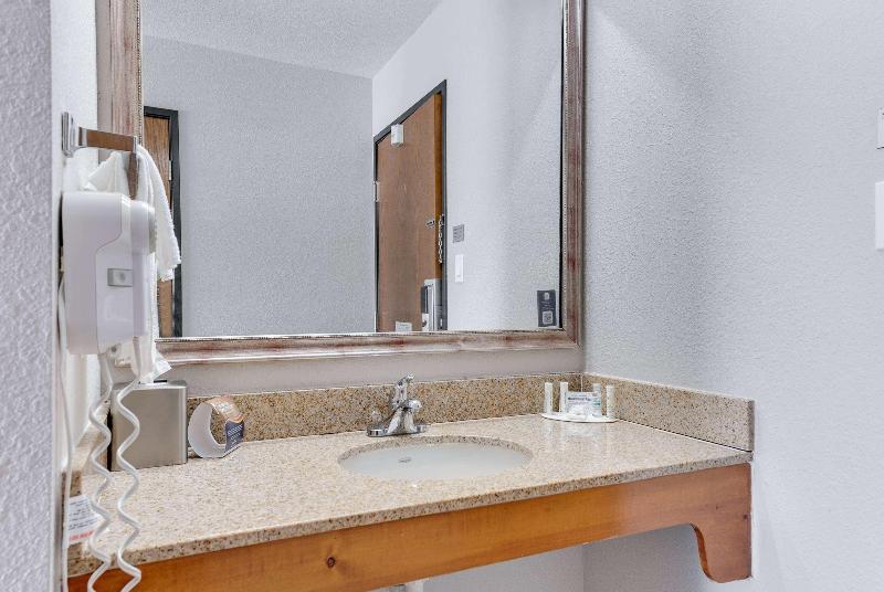 Baymont by Wyndham Salida image