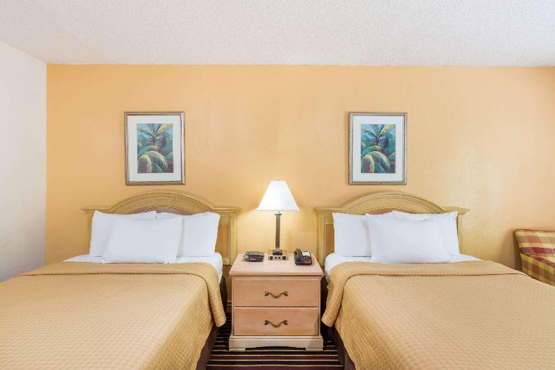 Bed room
