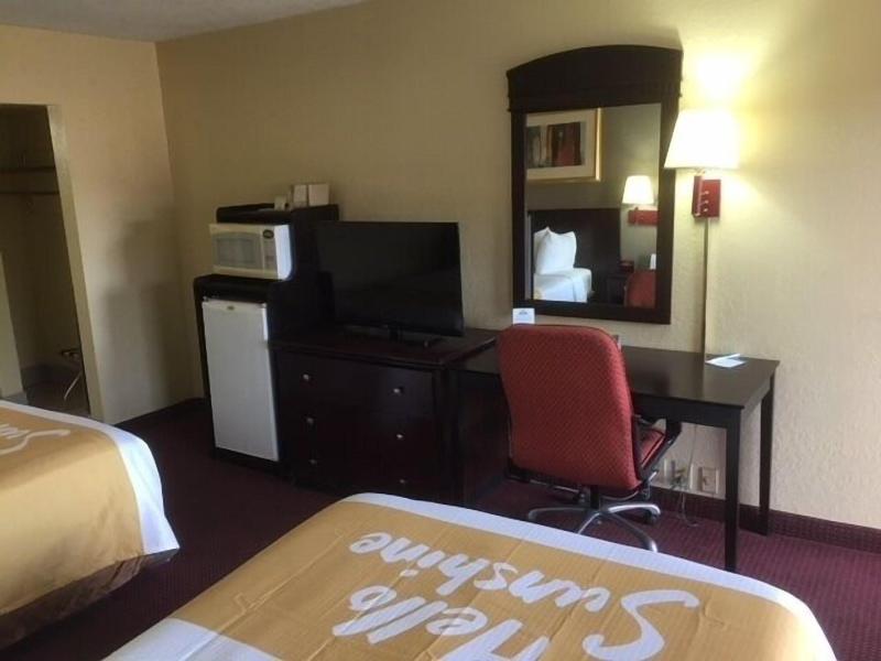 Days Inn by Wyndham Paintsville image