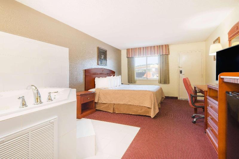 Days Inn by Wyndham Paintsville image