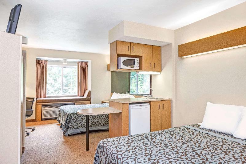 Days Inn by Wyndham Sturbridge image