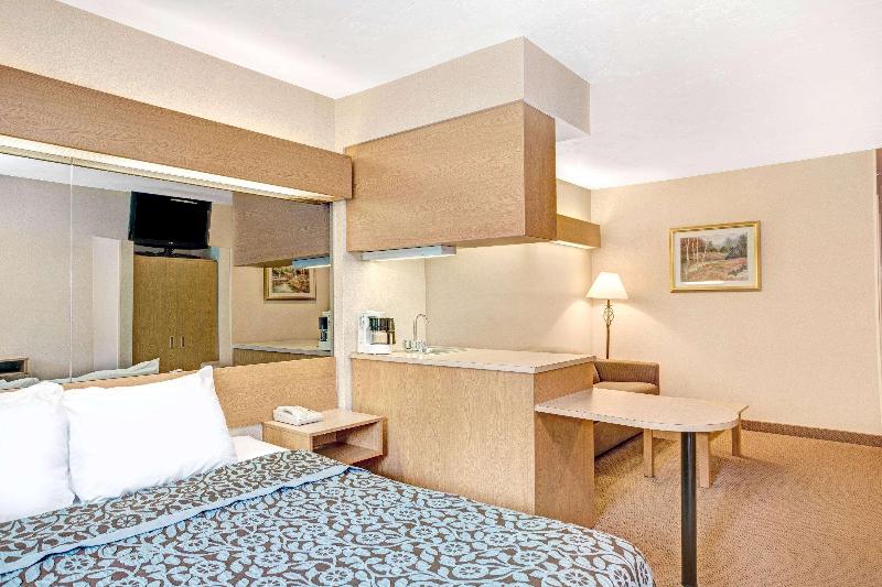 Days Inn by Wyndham Sturbridge image