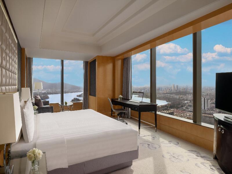 Shangri-La Nanjing image