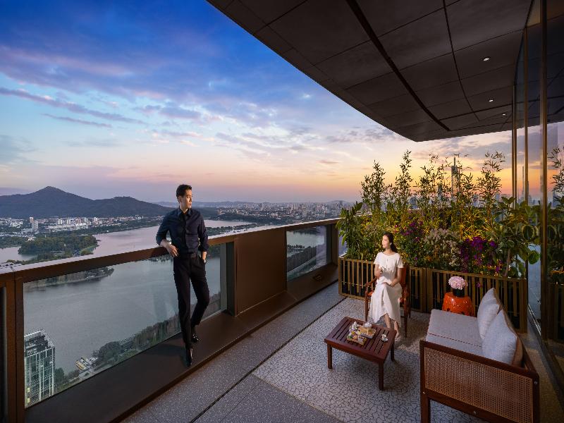 Shangri-La Nanjing image