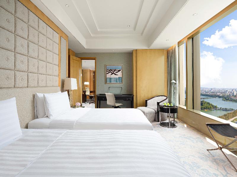 Shangri-La Nanjing image