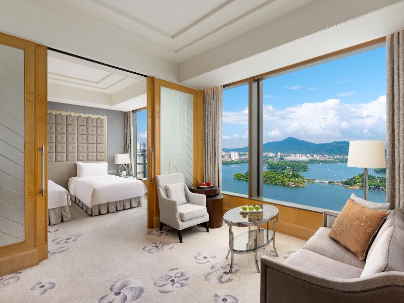 Shangri-La Nanjing image