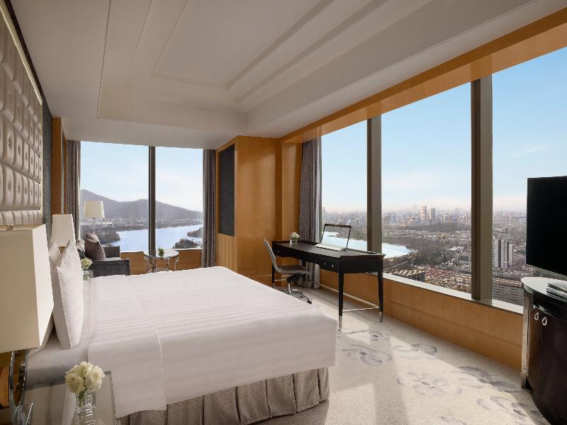 Shangri-La Nanjing image