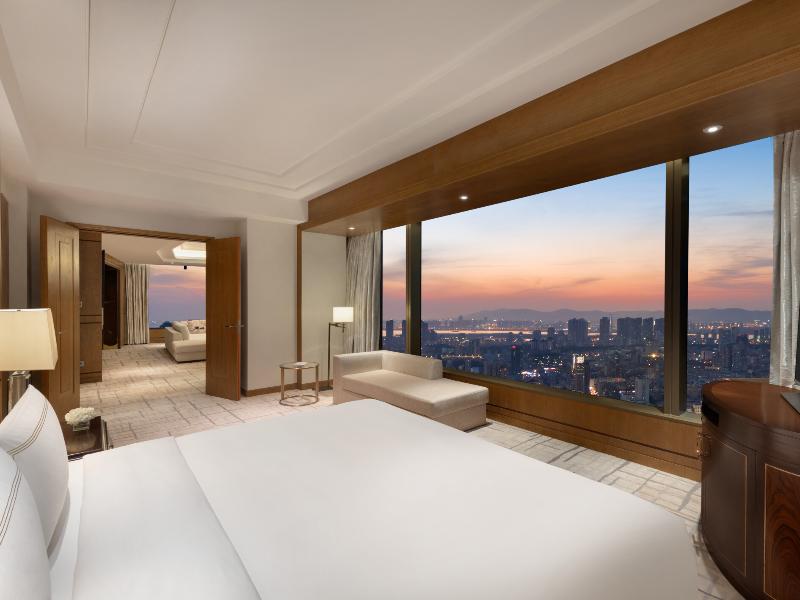 Shangri-La Nanjing image