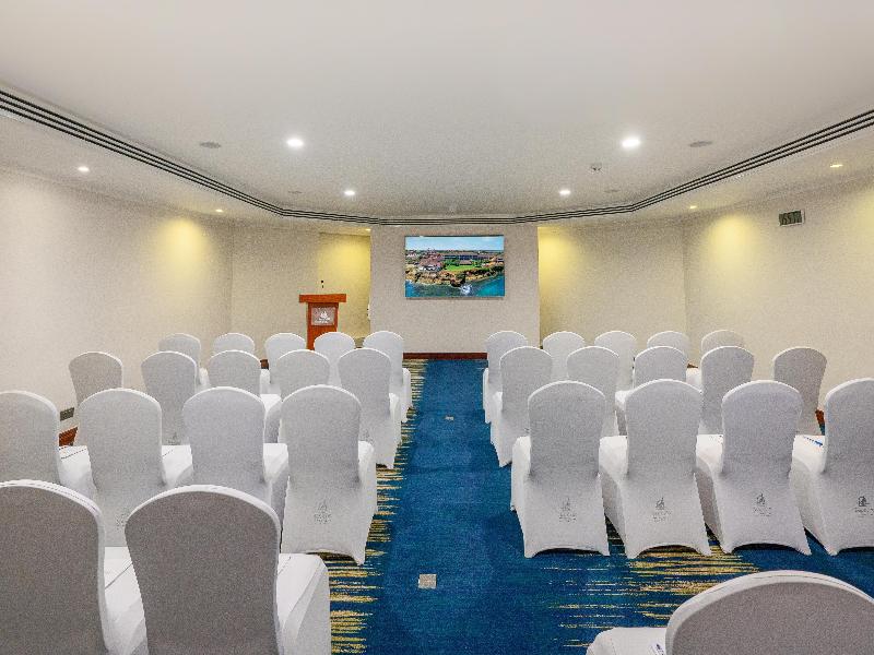 Sea Cliff Hotel image