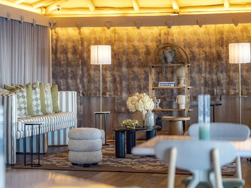 Sea Cliff Hotel image