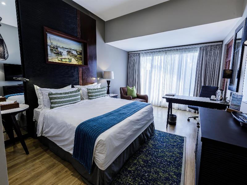Sea Cliff Hotel image