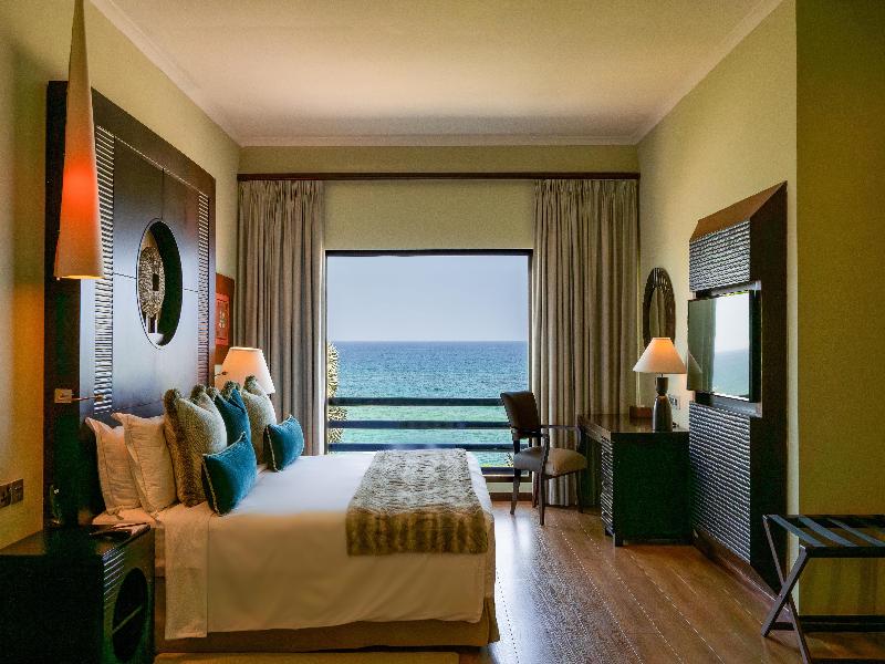 Sea Cliff Hotel image