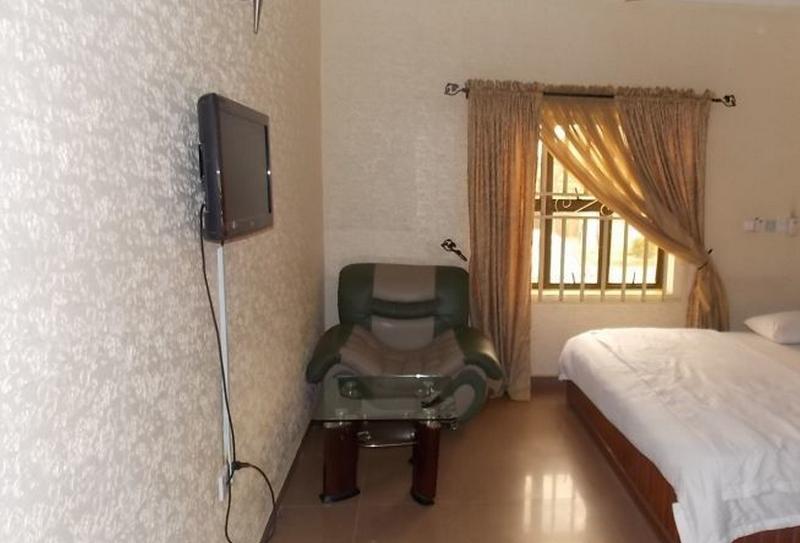 Emrosy Hotels And Suites 3