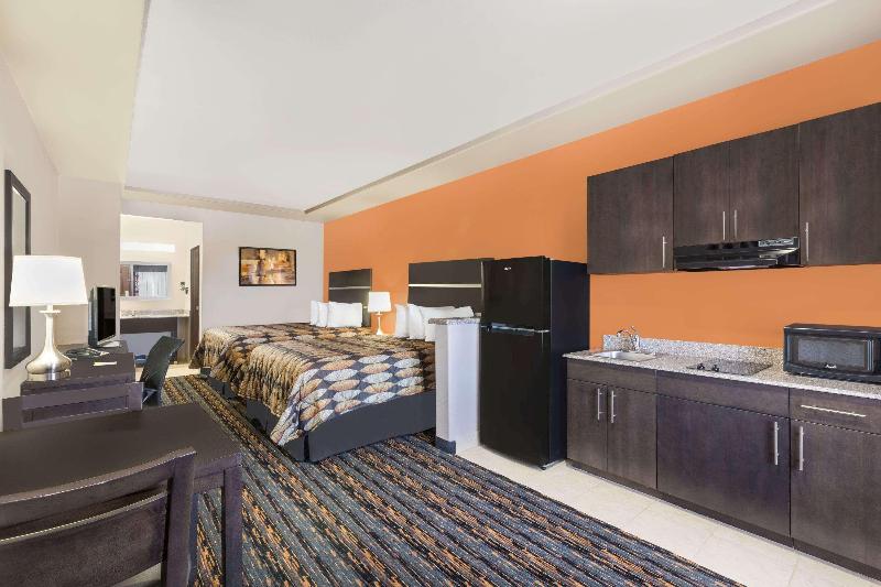 Days Inn by Wyndham Dilley image