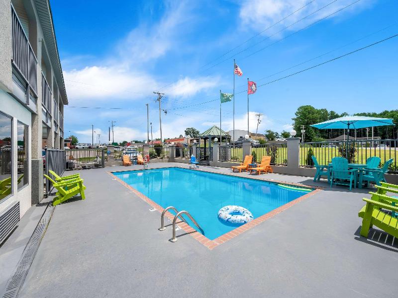 Days Inn by Wyndham Monticello image