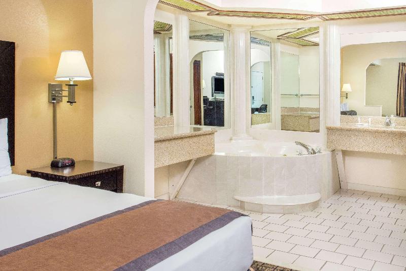 Days Inn by Wyndham Monticello image