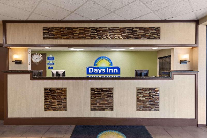 Days Inn By Wyndham Knoxville East image