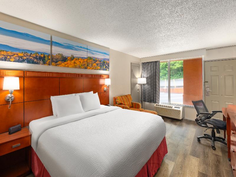 Days Inn By Wyndham Knoxville East image