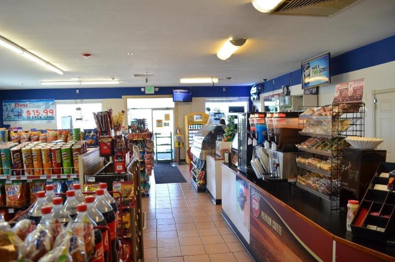 Knights Inn Quincy image 7