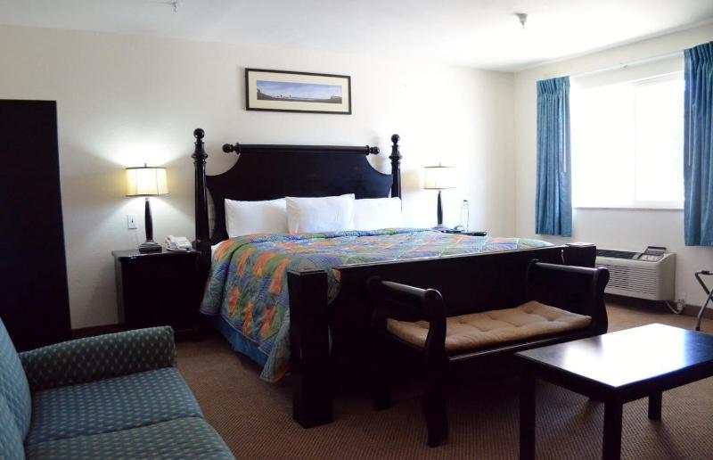 Knights Inn Quincy image
