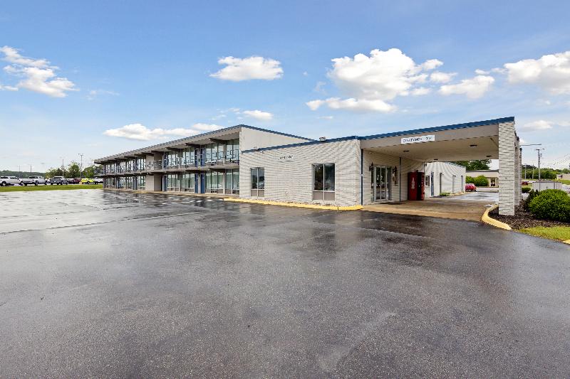 Relax inn by OYO Greeneville Near Hwy US-321 image