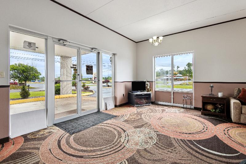Relax inn by OYO Greeneville Near Hwy US-321 image