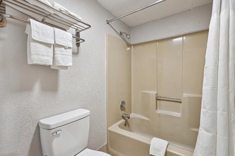 Relax inn by OYO Greeneville Near Hwy US-321 image