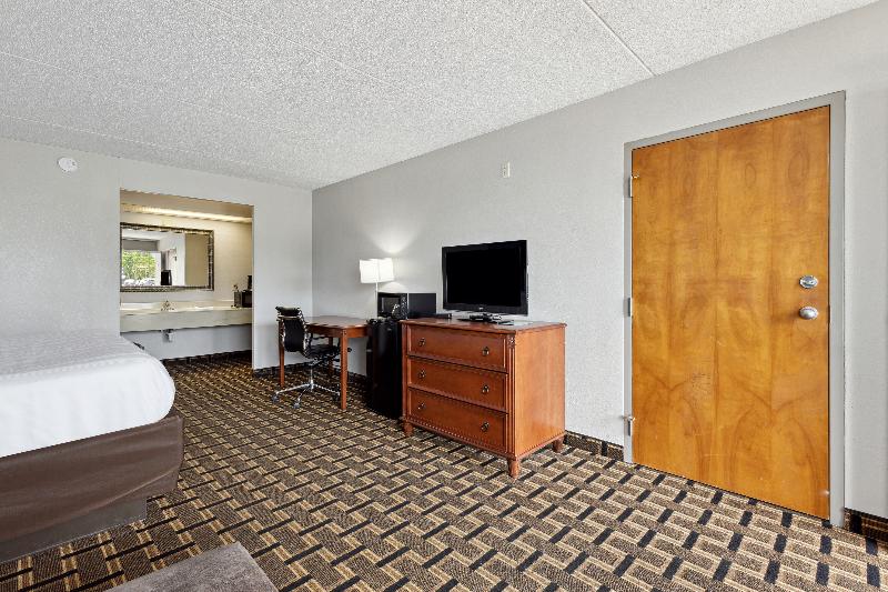 Relax inn by OYO Greeneville Near Hwy US-321 image