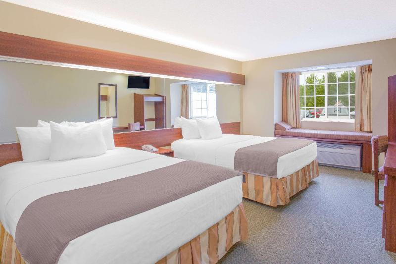 Microtel Inn & Suites By Wyndham Gassaway/Sutton image