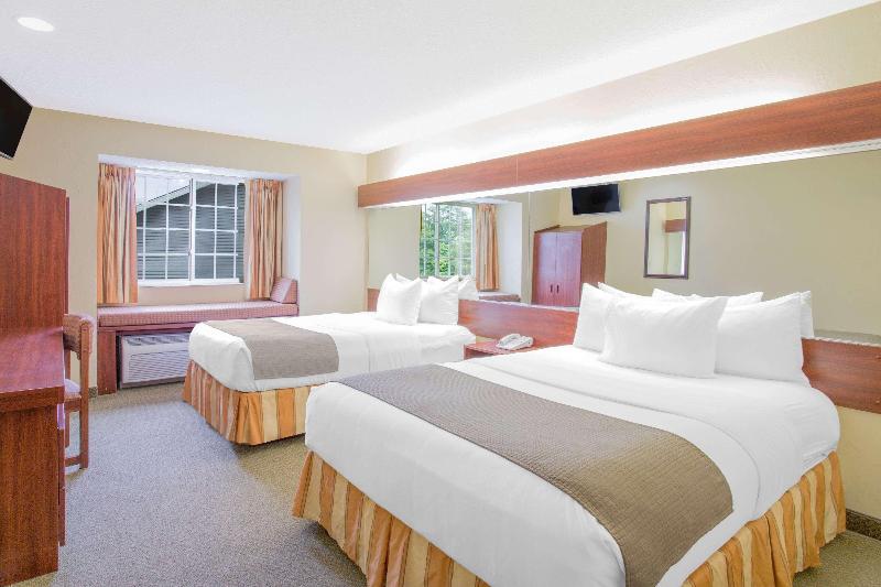 Microtel Inn & Suites By Wyndham Gassaway/Sutton image