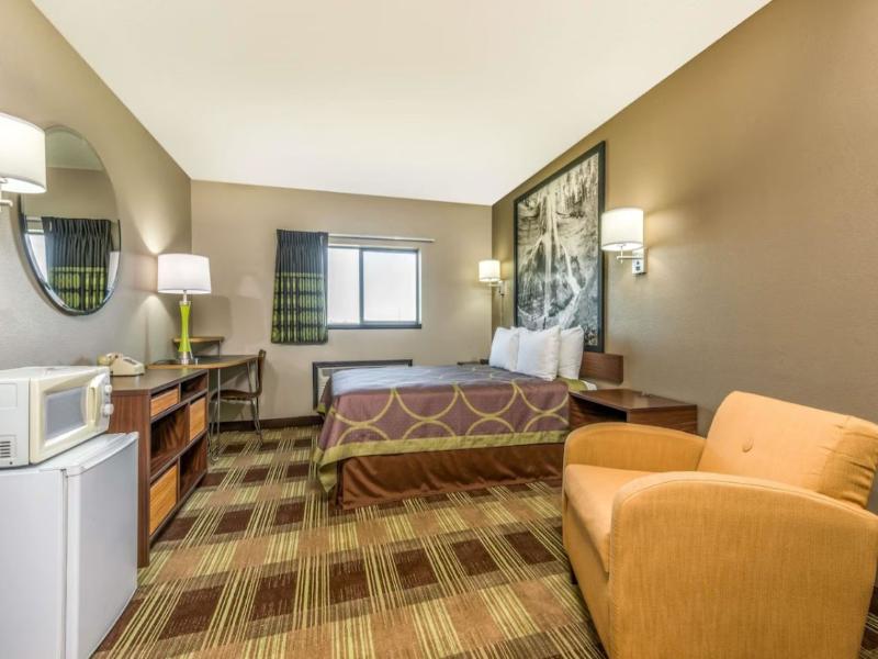 Super 8 by Wyndham Kimball image