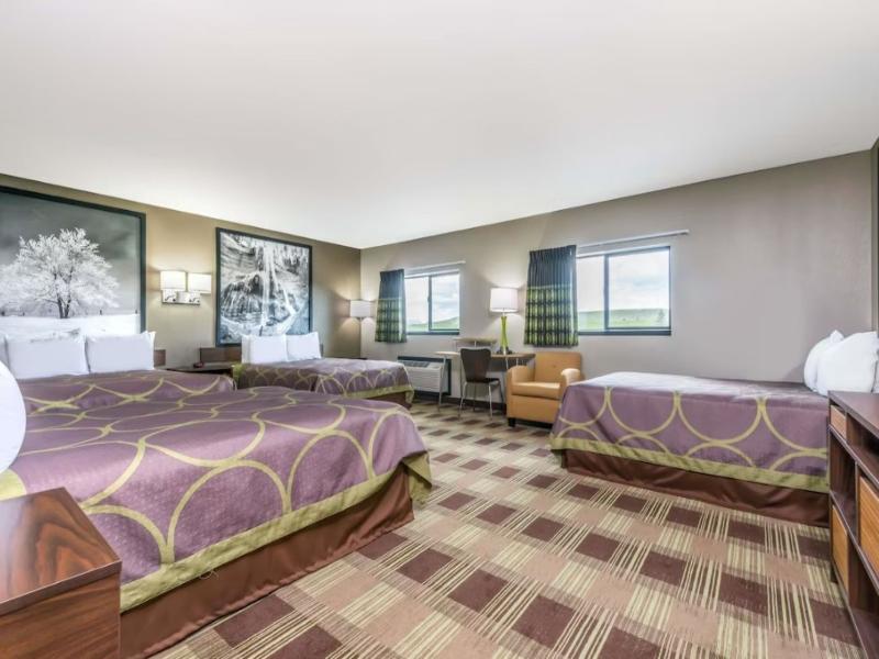 Super 8 by Wyndham Kimball image