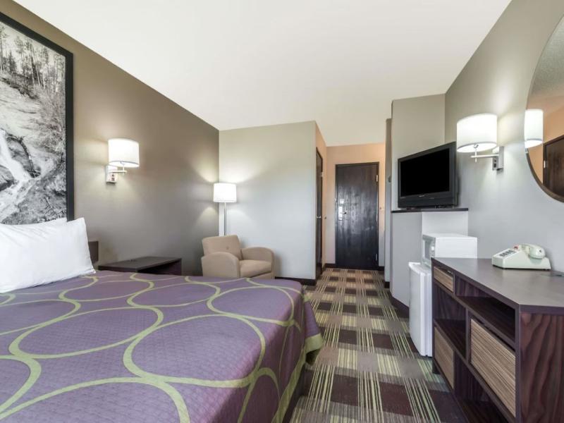 Super 8 by Wyndham Kimball image