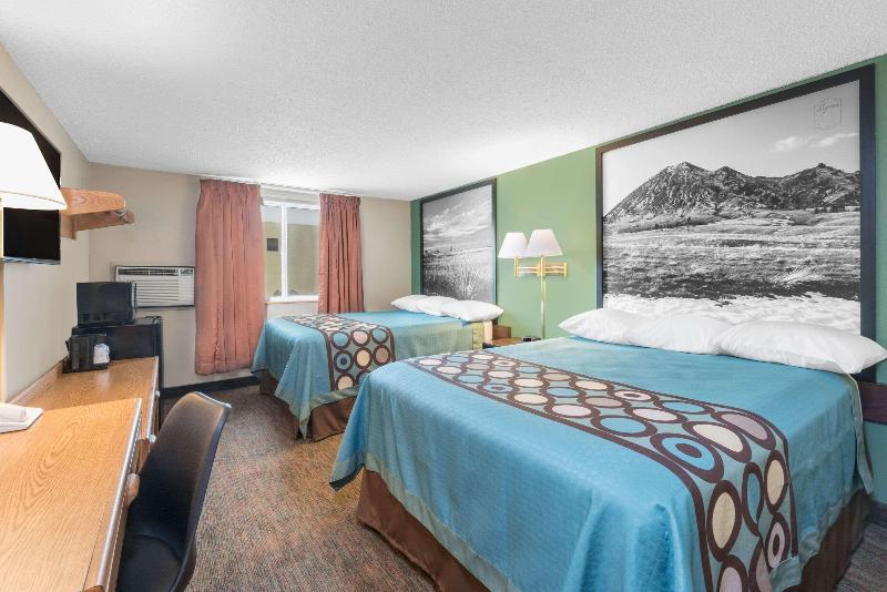 Super 8 by Wyndham Pierre SD image