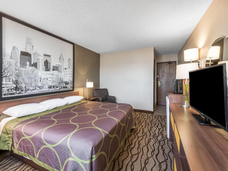 Super 8 by Wyndham Bedford image