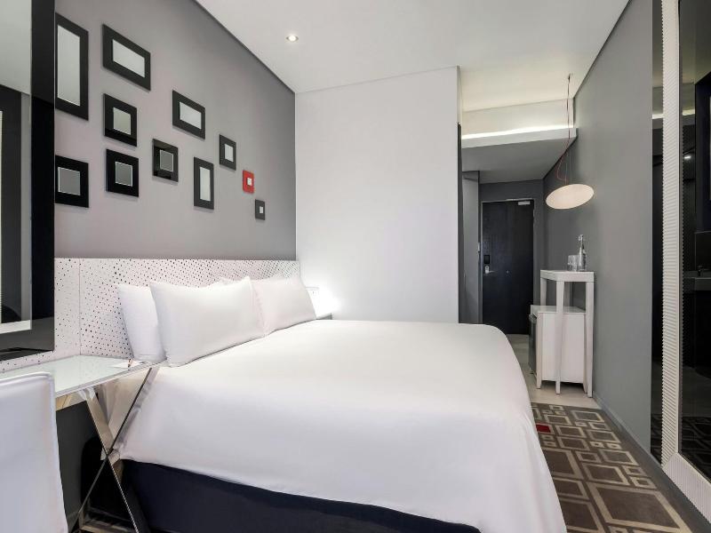 Protea Hotel Fire & Ice! Pretoria Menlyn image