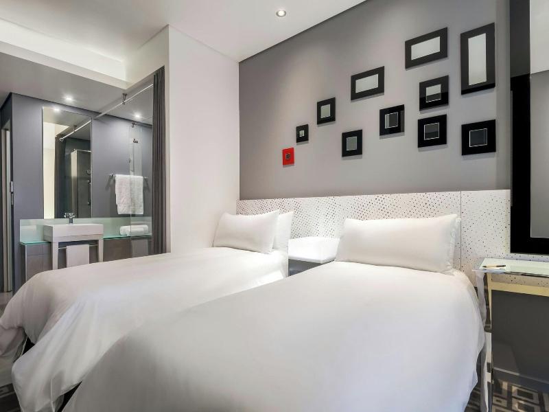 Protea Hotel Fire & Ice! Pretoria Menlyn image