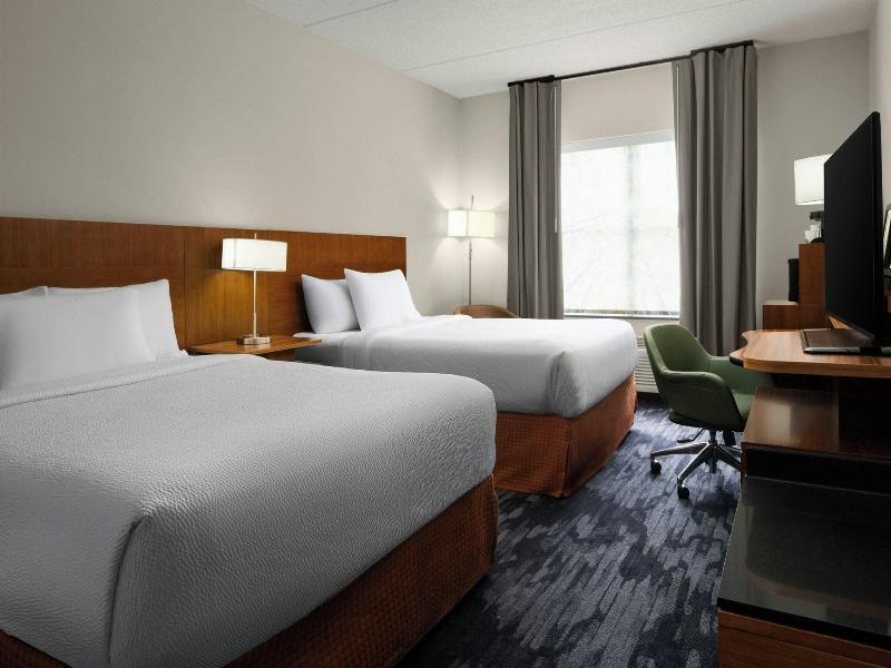 DOUBLE TWO QUEEN BEDS
