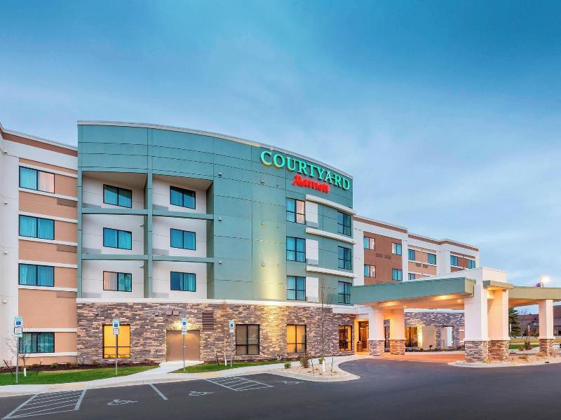 Courtyard Bismarck North image