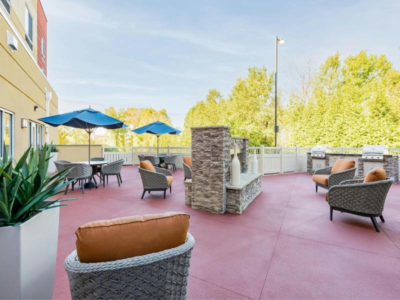 Fairfield Inn & Suites Columbia image