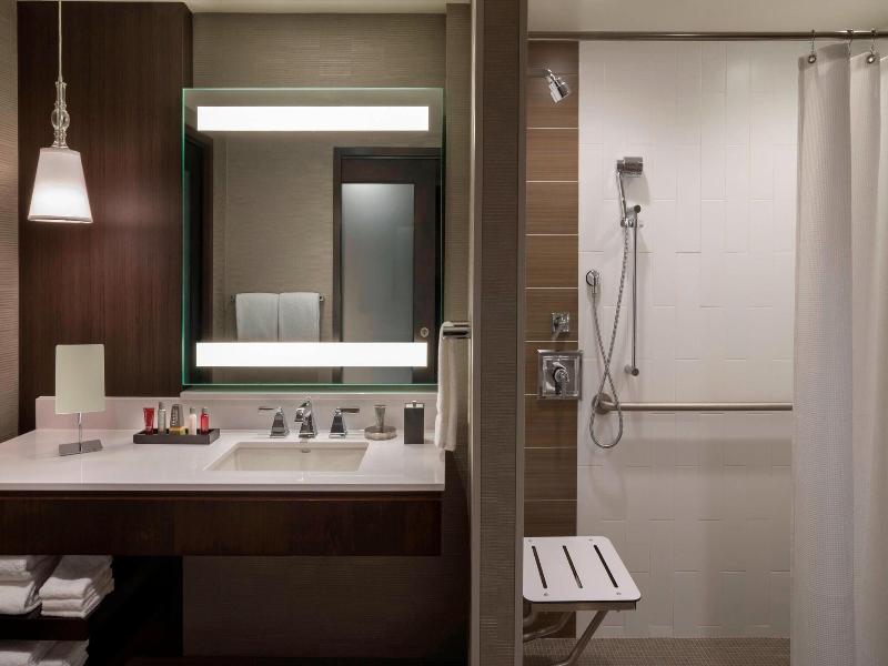 Buffalo Marriott HARBORCENTER image
