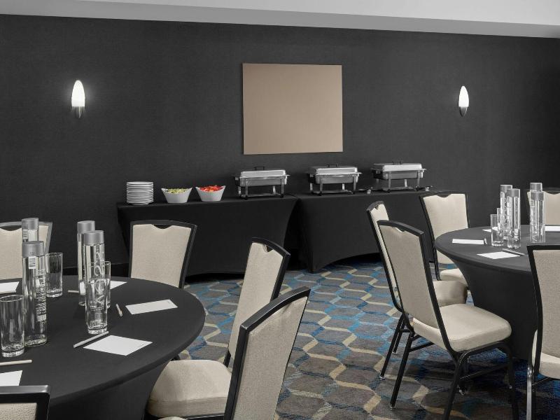 Residence Inn Los Angeles Burbank/Downtown image
