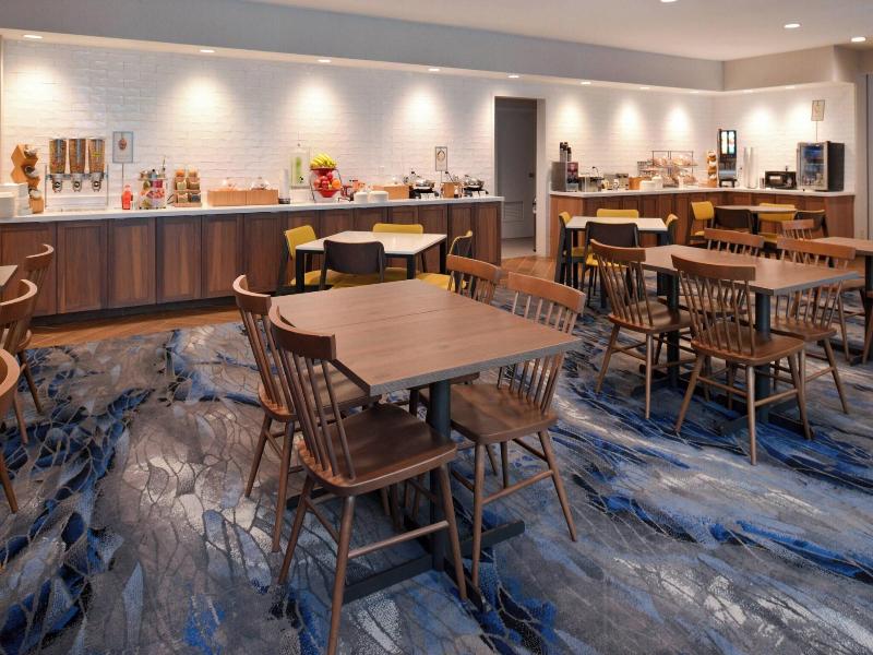 Fairfield Inn & Suites Arlington Near Six Flags image