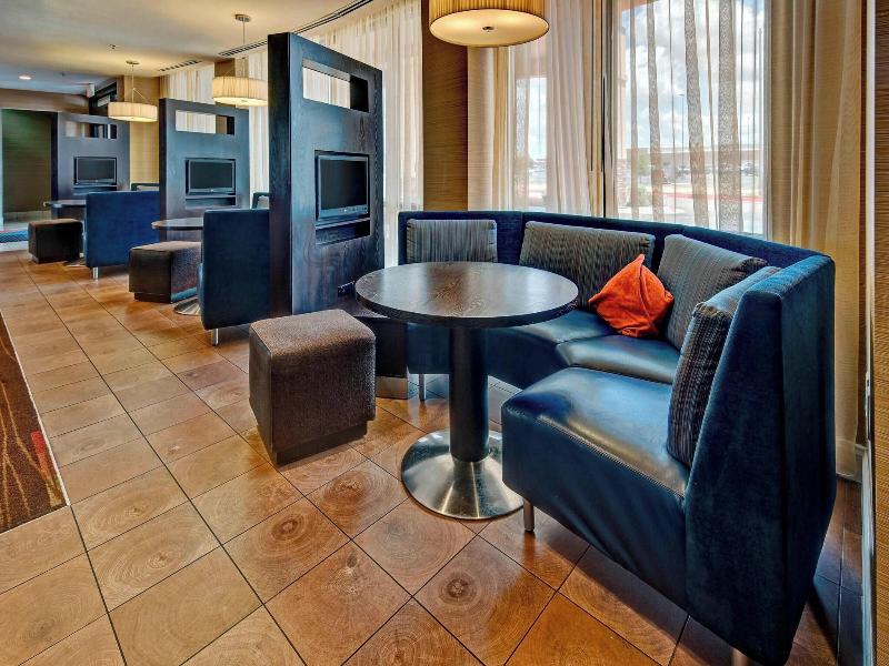 Courtyard Midland