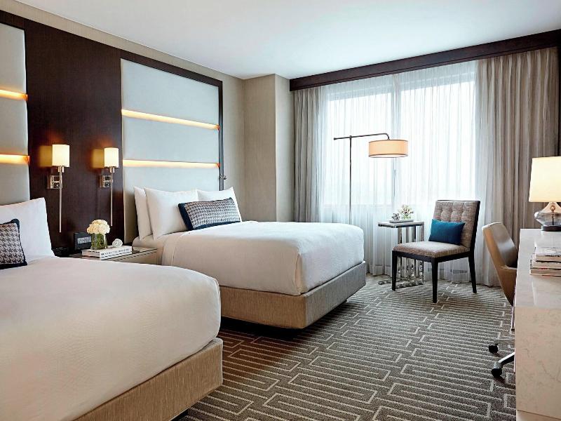 QUADRUPLE TWO QUEEN BEDS