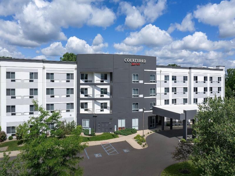 Courtyard Philadelphia Bensalem image