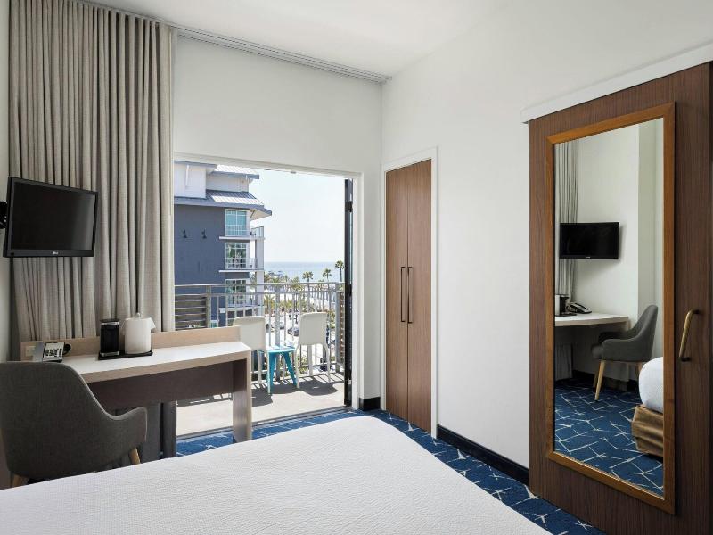 SpringHill Suites by Marriott Oceanside Beach image