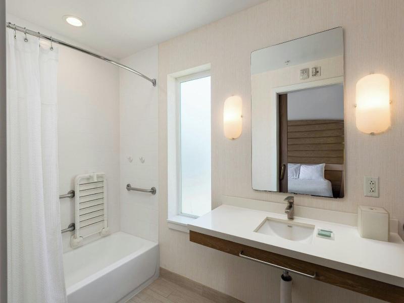 SpringHill Suites by Marriott Oceanside Beach image