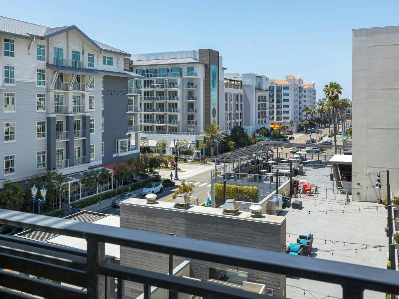 SpringHill Suites by Marriott Oceanside Beach image